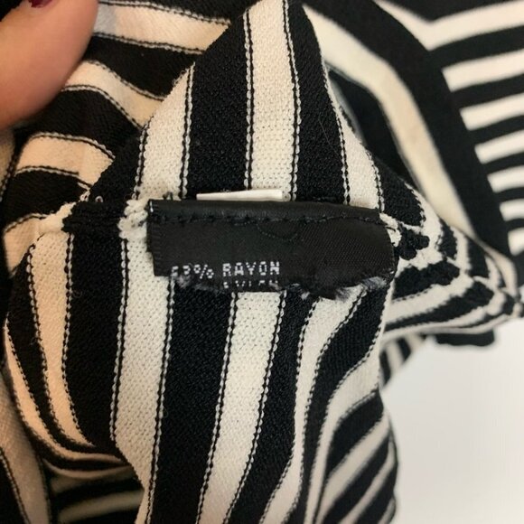 Kasper Beetlejuice Women’s Black & White  Striped Shirt Size 6 Halloween Jail - Picture 5 of 8
